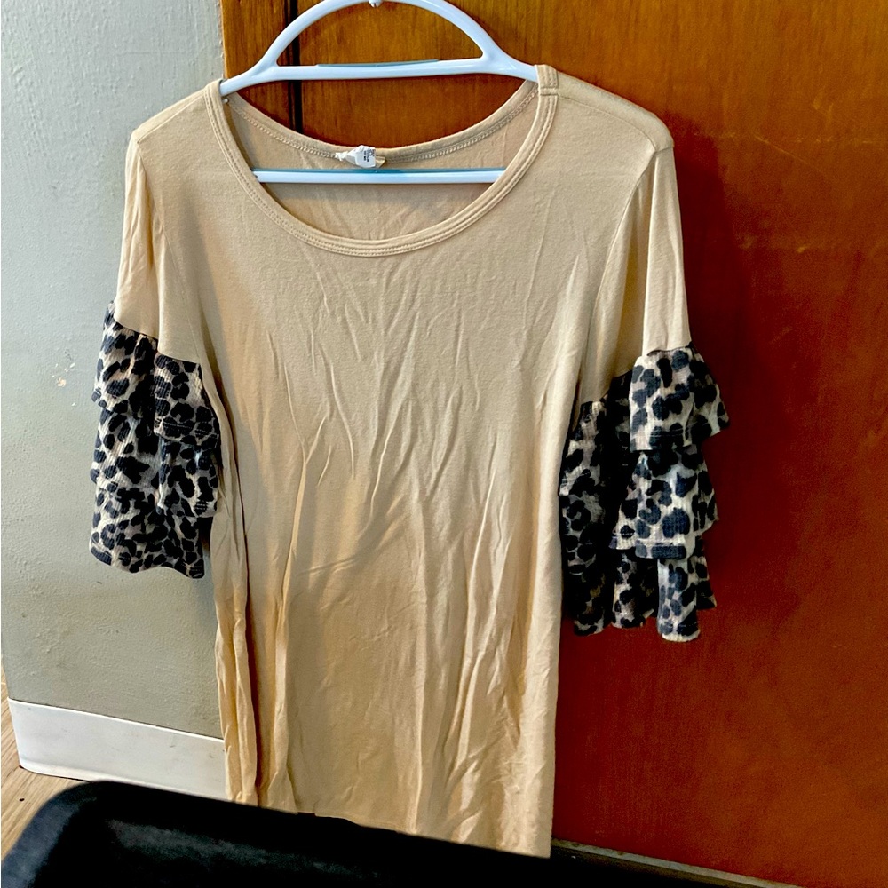 Tan with leopard ruffles sleeves